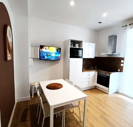 Apartment Terrasse Et Confort A - Proche Gare - 2 - Lerelaisdodile Cambrai